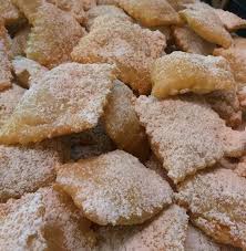 Una raccolta di antiche ricette dei dolci tipici della sardegna, realizzati con ingredienti genuini e riccamente decorati secondo la tradizione. Ricette Sarde Dolci Raviolini Fritti Con Ripieno Di Ricotta