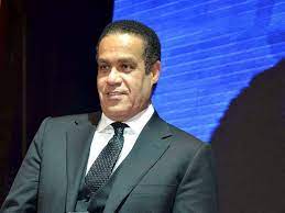 رد مدحت العدل المؤلف والسيناريست، على ادعاء شيخ الحارة، أن الفنان محمد رمضان رفض العمل معه، قائلا إن هو من اعتذر عن كتابة نسر الصعيد، وليس محمد رمضان. Ø¬Ù…Ø§Ù„ Ø§Ù„Ø¹Ø¯Ù„ ÙˆÙŠÙƒÙŠØ¨ÙŠØ¯ÙŠØ§ Ù…Ø¬ØªÙ…Ø¹ Ø§Ù„Ø­Ù„ÙˆÙ„