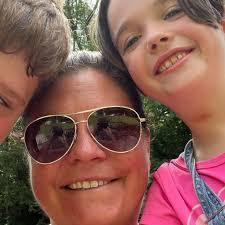 Kristine Peacock's Instagram, Twitter & Facebook