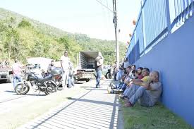 Editou e participou de vários livros de humor. Adesao De 150 Caminhoneiros Faz Greve Impactar Friburgo Jornal A Voz Da Serra