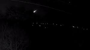 A meteorite is a fragment of rock or iron from outer space, usually a meteoroid or asteroid, which survives passage through the atmosphere as a meteor to impact the surface of the. War Es Ein Meteorit Ratselhafter Feuerball Uber Dem Marienbergpark Nurnberg N Nord Nordbayern