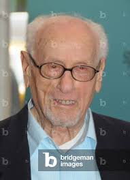 Image of Eli Wallach: Eli Wallach agli arrivi per la premiere della