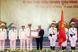 Thủ tướng phạm minh chính lưu ý hàng loạt giải pháp để kiểm soát dịch bệnh nhanh nhất có thể, quyết không để khủng hoảng y tế, khủng hoảng kinh tế, củng cố niềm tin chiến thắng và huy động sự vào cuộc, ủng hộ của nhân dân, doanh nghiệp để vượt qua đại dịch, đưa đất nước tiếp tục đi lên. Lá»±c LÆ°á»£ng Cong An Nhan Dan Ngay Cang Lá»›n Máº¡nh Bao NgÆ°á»i Lao Ä'á»™ng