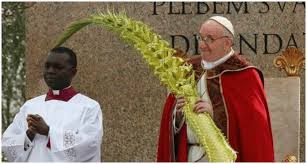 A meme of pope francis has been trending online after twitter users began editing an old photo from 2013. 21 Pictures That Prove Pope Francis Is The Most Relatable Pontiff Ever The Irish Post
