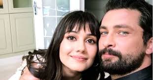 Sen Yapma Bari Onur Tuna Yine Acildi Sevda Erginci Ile Boy Meselesi Unluler Evlilik Oyunculuk