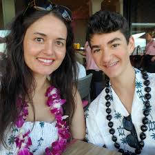 Had such a wonderful time with this beautiful group of humans last month!  So grateful for my @gactv family and for the powerhouse mastermind of the  magical, Christmassy evening, @candacecbure ! 🎄🎬❤️🌟 . .