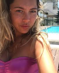 Entrevistas de tus artistas favoritos, acústicos, juegos y ¡mucho más! Daniela Aranguiz Publica Foto Al Natural Y Sus Seguidores La Llaman Bigotuda Tecache Cl