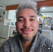 This is a birthday shout out to those who have a birthday in the second  half of this month. Lets keep a positive energy 🥳 🎁🎂🎊🎈🎉 I hope you  all have a