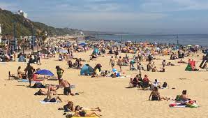 The uk's best sandy beaches. Coronavirus Crowds Pack Bournemouth S Beaches Bournemouth Echo