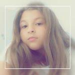 Alexa Hooper's Instagram, Twitter & Facebook