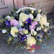 Flower basket "Brize" - An exquisite and breathtaking selection of flowers  | Rīgas Ziedi