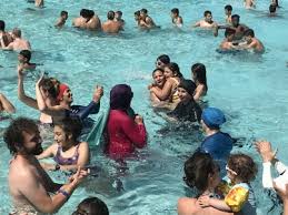 Photo Burkini à Grenoble : les dernières infos - Le Dauphiné Libéré