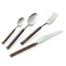Couverts de table design italien. Ensemble De Couverts Design En Acier Artisanal De Haute Qualite