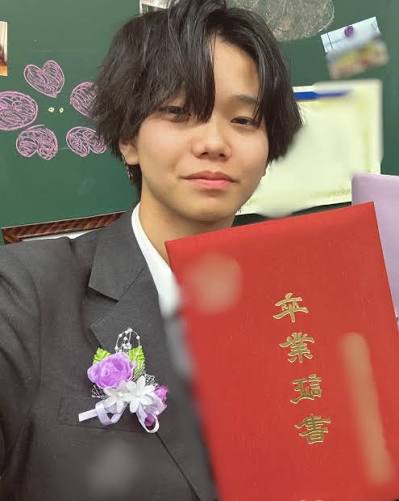 えるにーにょ高校卒業しました🎓💐🌸 最高の3年間だったありがとう😭 #06 #えるにーにょ #高校生 #卒業