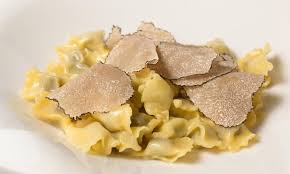 Consigli per mangiare bene nelle langhe e roero senza spendere troppo: Il Tartufo In Piemonte Caratteristiche E Ristoranti In Cui Mangiarlo