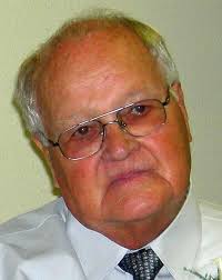 Merle Larsen's Instagram, Twitter & Facebook