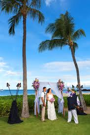 Hawaiian Weddings At Kaanapali Beach Hotel Http Www Kbhmaui Com Weddings Kaanapali Beach Hotel Beach Hotels Kaanapali Beach