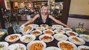 When does olive garden all you can eat pasta end. Competitive Eater Destroys 10 Pounds Of Pasta During Olive Garden S Pasta Pass Season