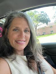 Really nice entrance bench/coat rack. Wood and metal. Movable hooks  included. Like Brand new. $60