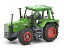 Lisa doing gymnastics poses | lisa model. Fendt Favorit 622 Ls Green 1 87 Edition 1 87 Agricultural Models Models Www Schuco De