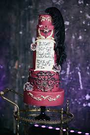 They kiss each other but soon discover the romeo visits friar laurence and asks the friar to marry him and juliet. Romeo Juliet Wedding Inspiration Romantic Wedding Cake Romantic Theme Wedding Themed Wedding Cakes