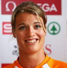 She started her athletics she even has a time for a food blog that she shares with her sister sanne and you can visit it at dafne schippers is single. Dafne Schippers Sport Atlete Photos Facebook