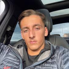 Stream Alfierobo7 music