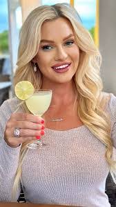 Taylor Cusack's Instagram, Twitter & Facebook