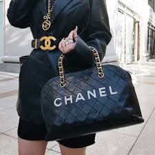 142 Curtidas 0 Comentarios Amore Vintage Tokyo Amore Tokyo No Instagram Vintage Chanel Logo Handbag Free Shipping W Chanel Chanel Handbags Chanel Bag