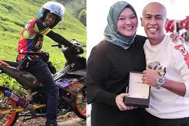 Pelawak achey bocey meluahkan hasrat untuk memilik anak sendiri apabila memberitahu dia bakal menjalani rawatan kesuburan melalui kaedah proses ujian awal bulan disember tahun lalu saya dan isteri memang ada rancang nak buat ivf. Biodata Dan Latar Belakang Pelawak Achey Bocey Iluminasi