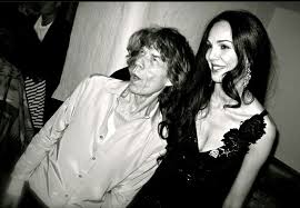 His unusual style of stage movements became jagger's trademark and won many women's hearts. Photos L Wren Scott Mick Jagger S Fashion Designer Girlfriend Bio Wiki