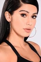 Monique Mock's Instagram, Twitter & Facebook