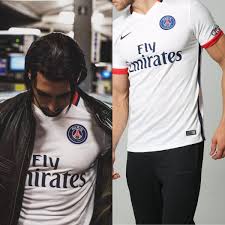 2020 kiş i̇ndi̇ri̇mi̇ kadın ve erkek modasının en yeni trendleri pull&bear'de! Qlf Looks Looksqlf Twitter