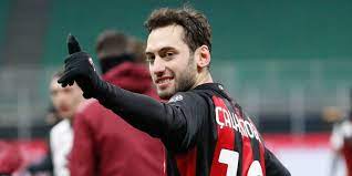 Hakan calhanoglu has reportedly been given a deadline to decide his future by ac milan amid reports of interest from arsenal. Tinggalkan Ac Milan Hakan Calhanoglu Membelot Ke Inter Bola Net
