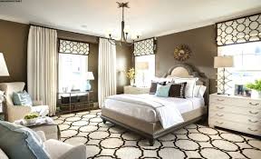 If the home ranges between 2,000 to 2999 square feet, the average measurement of your master bedroom will be 271 square feet. What Should Be The Standard Room Size Location For A Residence