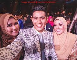Yesterday at 3:30 am ·. Bila Ashraf Muslim Curi Tumpuan Bawa Kedua Dua Isteri Ke Abpbh Malam Anugerah Bintang Popular Bh Edisi Ke 30 Abpbh 3 0 Yang Berlangsung Di Pusat Konvensyen