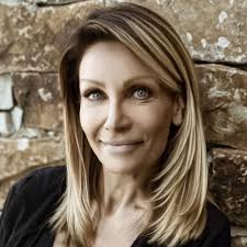 Ramona Baxter's Instagram, Twitter & Facebook