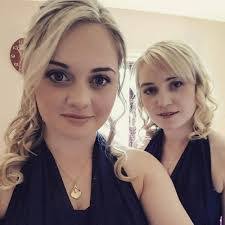 Shelley Moss's Instagram, Twitter & Facebook