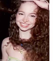 Kolegara Sisters Ella