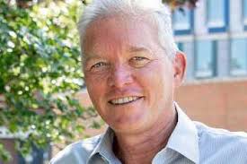 Five minutes with Robert Hutton: "Be brave and follow your passion" :  Broadcast: News items : University of Sussex