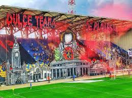 De fans noemen het liever het white rock stadium, zoals de oorspronkelijke naam luidt. Ultras Romania On Twitter Match Between Petrolul Ploiesti And Politehnica Timisoara In Second League In Romania