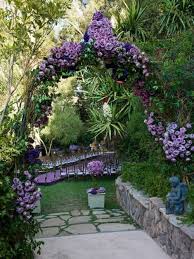 Coole Gartengestaltung Mit Rosenbogen Blickpunkt Im Garten Hinterhof Garten Garten Gartengestaltung