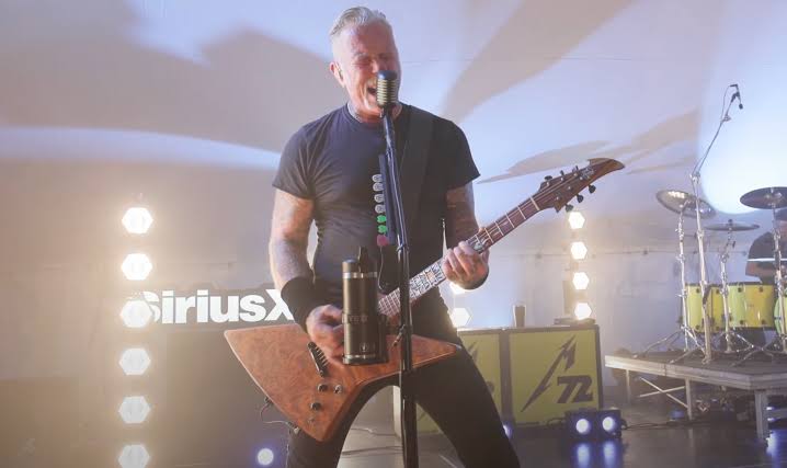 Watch METALLICA Rip "Master Of Puppets" At Star-Studded 500-Cap Show In New  York - Metal Injection