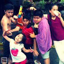 Chua tertarik dengan seni mempertahakan diri ninja sehingga seorang lelaki menipu lee supaya dapat membantunya untuk merompak sebuah rumah orang kaya. Geng Bas Sekolah Musim 5 Episode 1