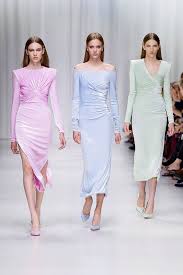 Se fai un matrimonio civile personalizzato (o una cerimonia simbolica) invece, la durata aumenta. Kilimangiaro Unico Coro Tailleur Cerimonia 2018 Compagnia Telaio Combattente