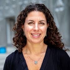 Victoria Ellsworth's Instagram, Twitter & Facebook