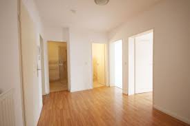 Ein hausmeister kümmert sich um die optimale pflege der anlage. 3 Zimmer Wohnung Zu Vermieten Togostr 3 50733 Koln Nippes Mapio Net