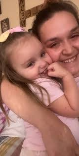 Elisha Hopper's Instagram, Twitter & Facebook