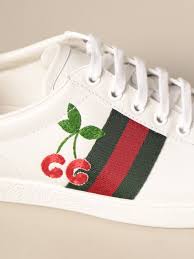 Shop designer shoes for men on sale at farfetch today. Gucci Schuhe Damen Sneakers Gucci Damen Weiss Sneakers Gucci 653135 1xg60 Giglio De