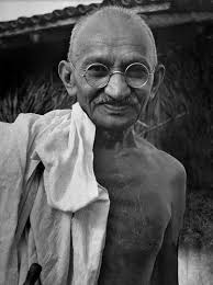 Biografia De Martin Luther King Wikipedia Mohandas Karamchand Gandhi Commonly Known As Mahatma Gandhi Was The Preeminent Leader Of Indian Nationalism In British Ruled India Wikipedia B Mahatma Gandhi